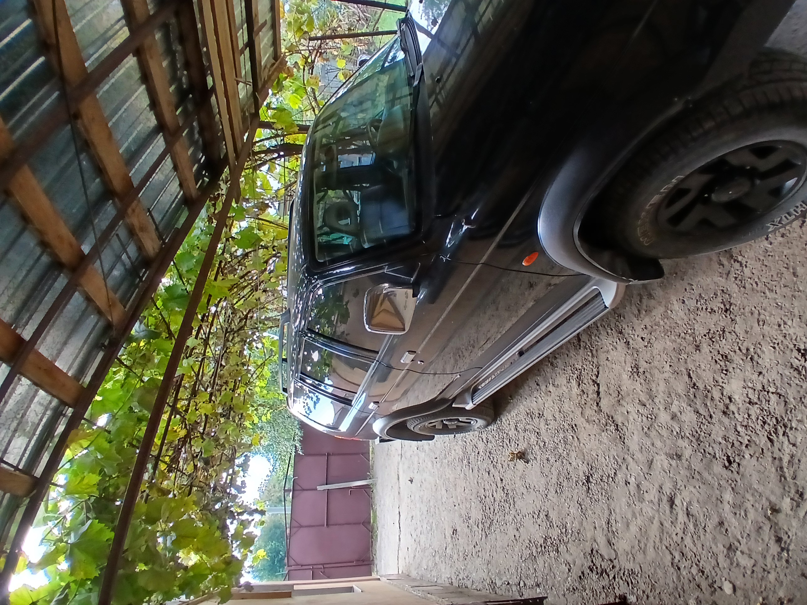 Mitsubishi 2000