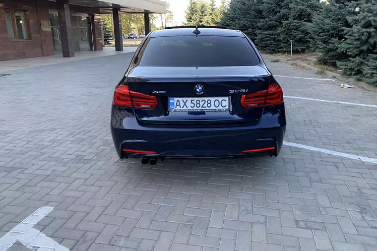 Продам BMW F30 328xi 2016 рест в ідеалі та максимальній комплектації!