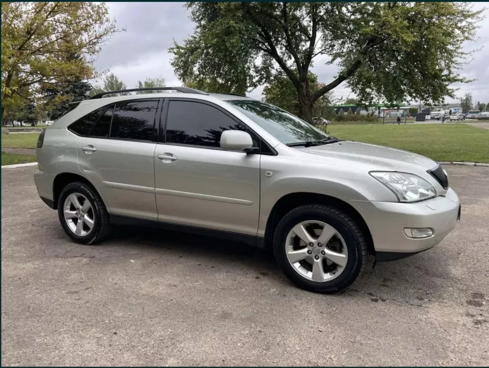 Комфортний та надійний кросовер - LEXUS RX300  за адекватною ціною