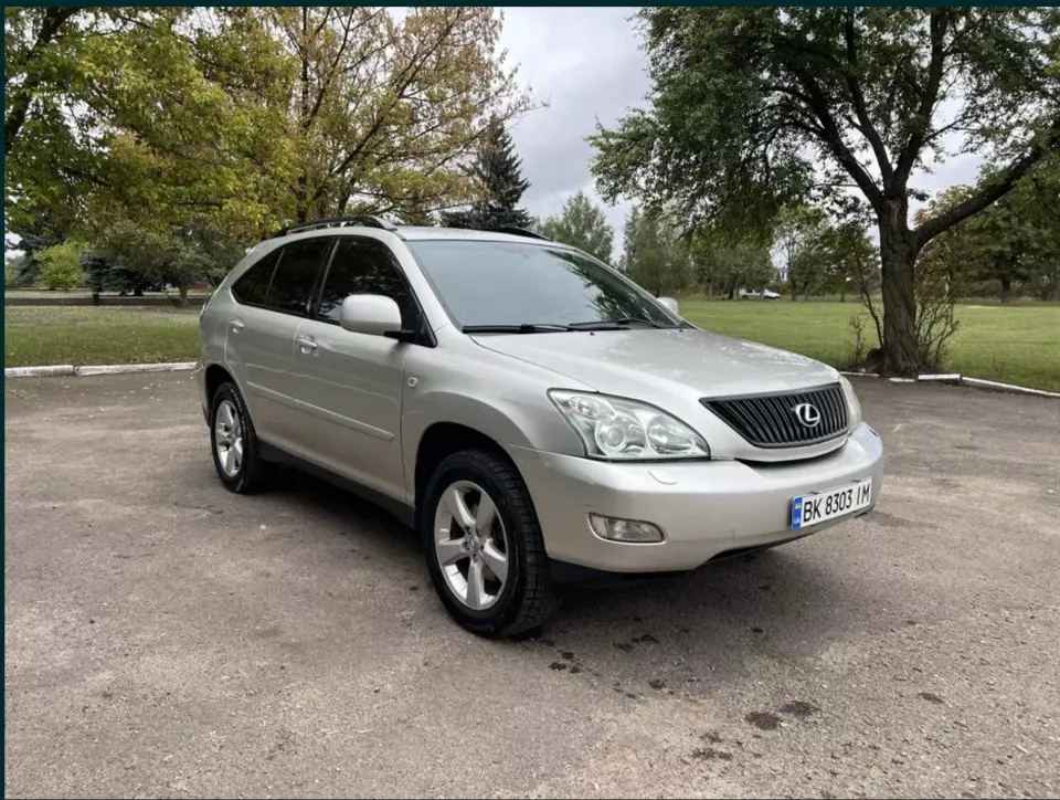 Комфортний та надійний кросовер - LEXUS RX300  за адекватною ціною