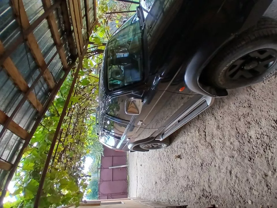 Mitsubishi 2000